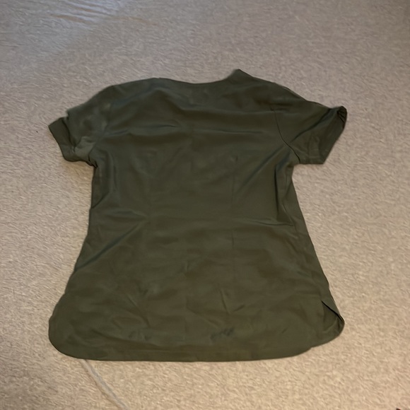 SCRUB TOP, Size small - Picture 2 of 2